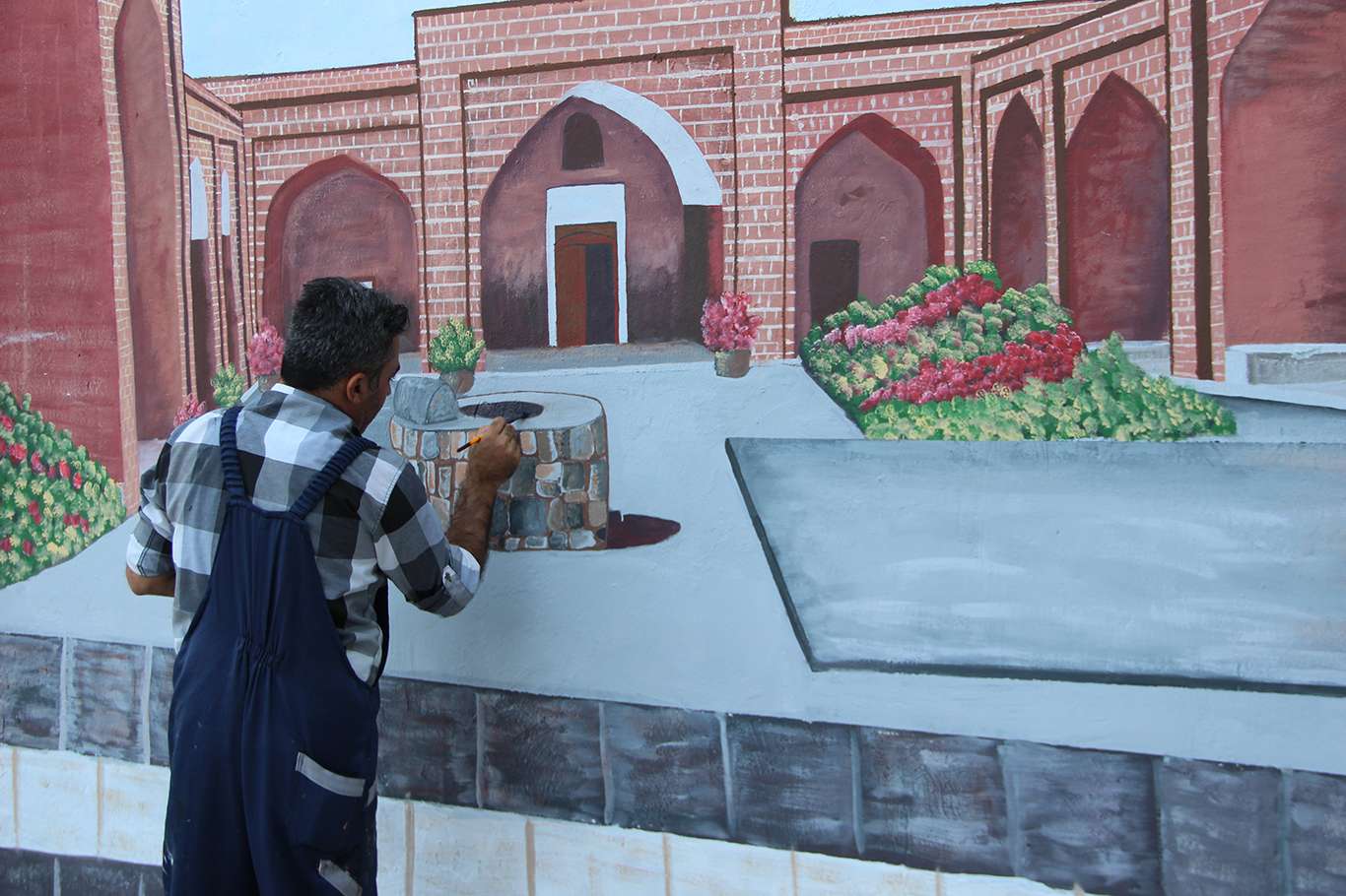 Cizre'nin tarihini duvarlara resmediyor Cizre'nin tarihini duvarlara resmediyor
